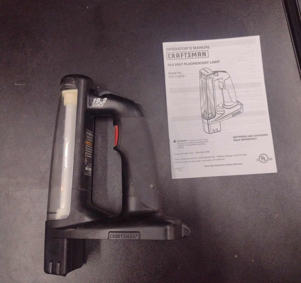 Craftsman 19.2v 315.114073 Cordless Flashlight Fluorescent Work Light Tool Only